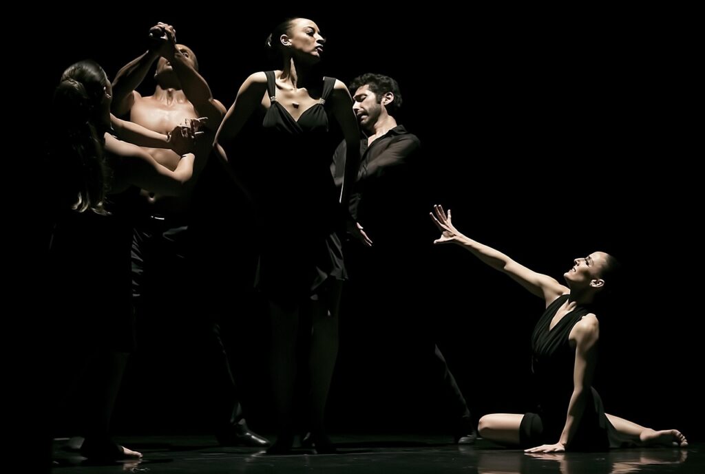 dance-5321562_1280